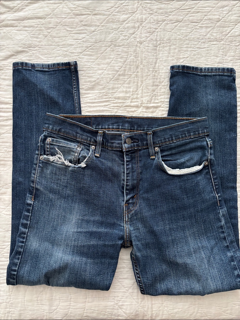 Levi’s 502 Jeans